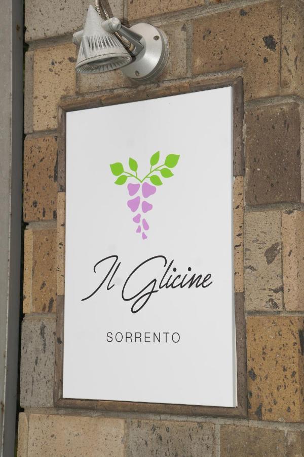 ホテル Il Glicine ソレント エクステリア 写真
